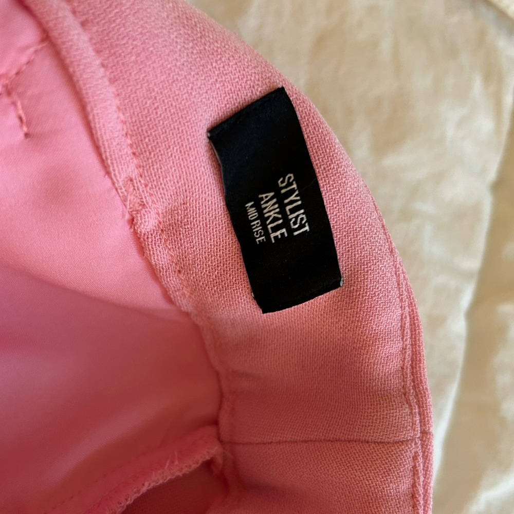 Elegant Pink Women's Pants - Picture 5 of 6